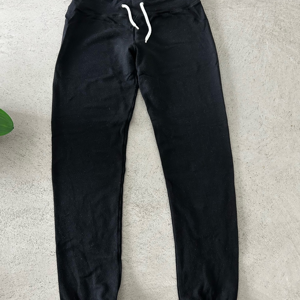Monrow Mommy Jogger Pants with White Drawstring